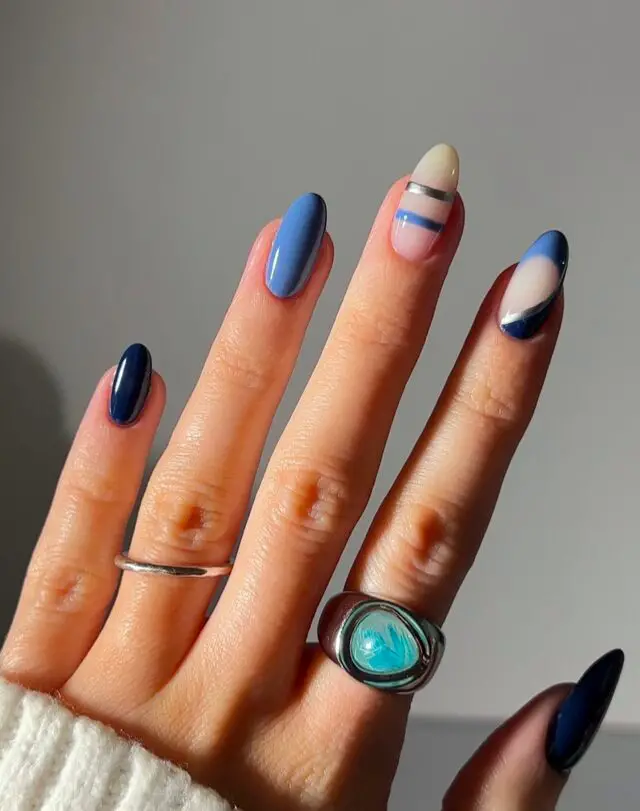 Amber's Geometric Blue Nails: Modern Winter Edge