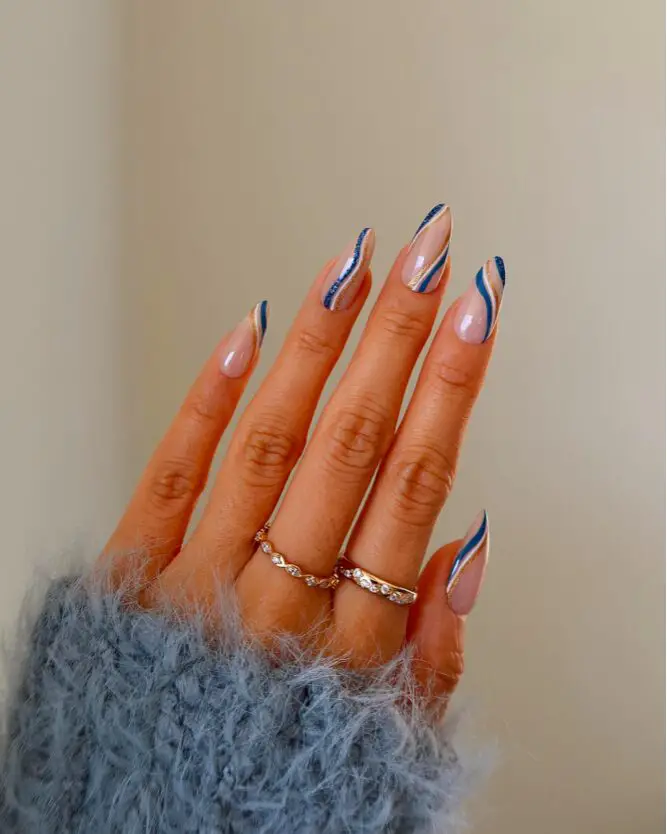 Vivian's Glitter Swirl: Playful Winter Nail Magic