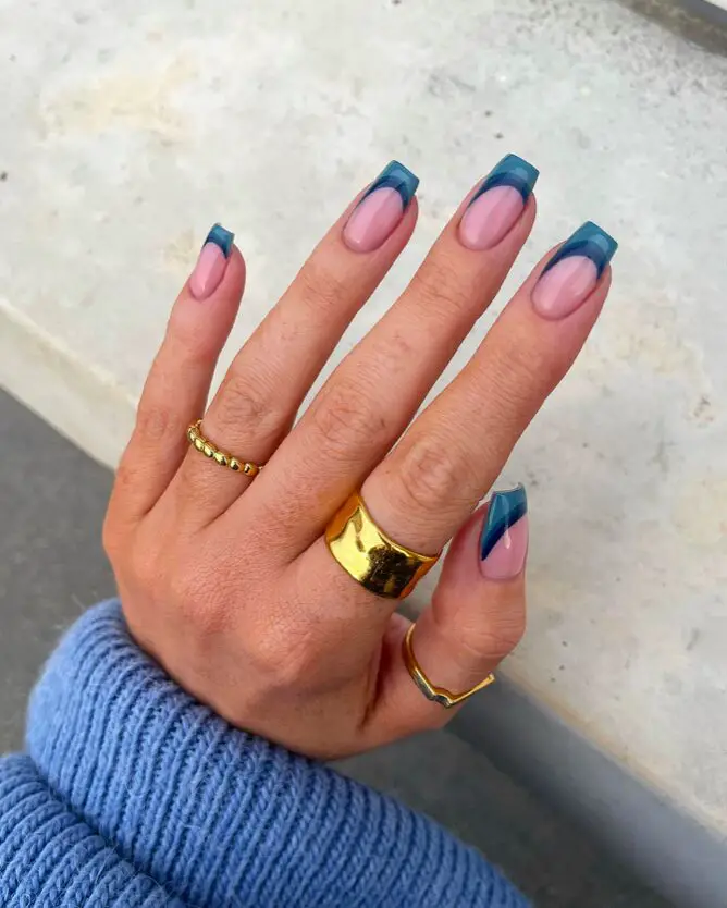 Caroline's Winter Gradient: Subtle Beauty in Blue