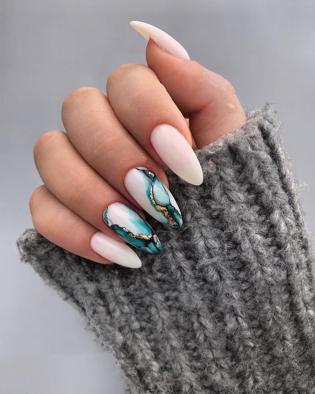 Wedding Nail Ideas 2024 / nail ideas weddind designs white with blue marble nailartist_natali