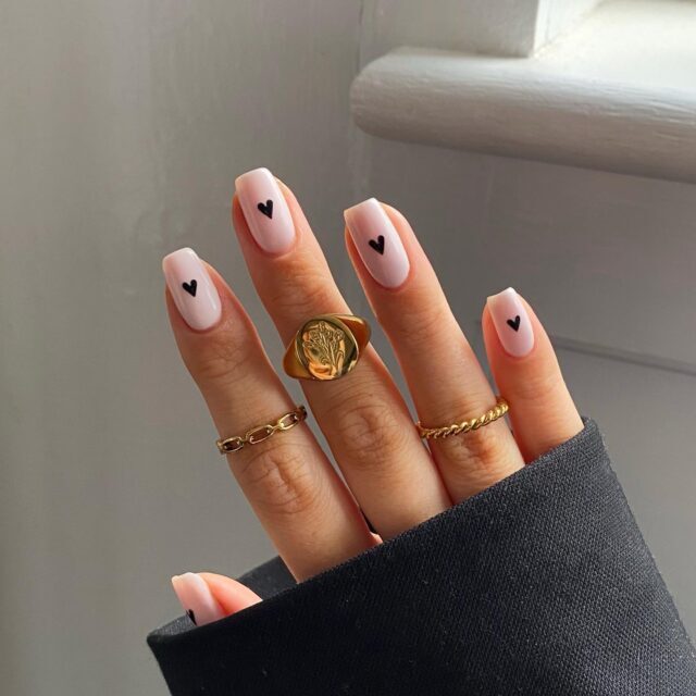 Anna's Black Valentine: Edgy February Nail Ideas