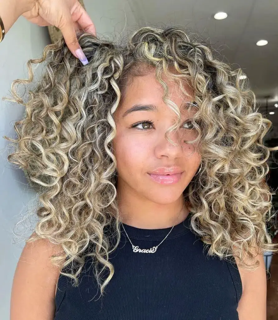 33 Sizzling Concepts for Blonde Balayage on Dark Curly Hair