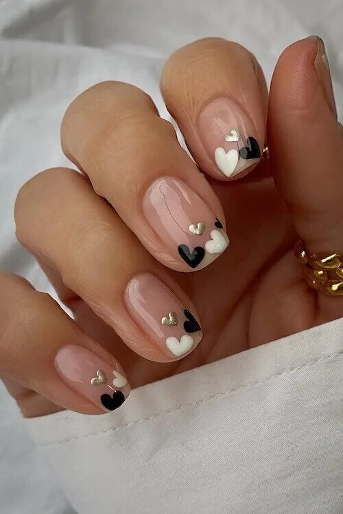 45 Easy Valentines Day Nails Ideas: Stylish Black Nails for Valentine’s Day: A Bold Choice