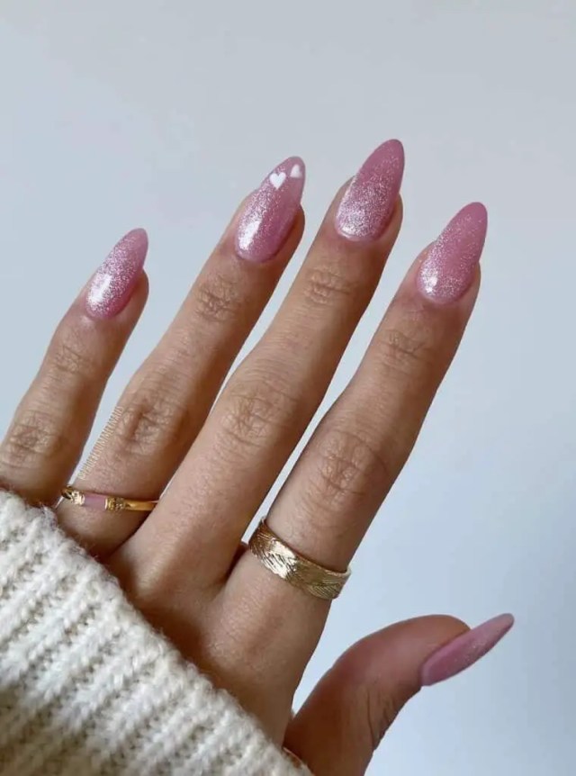 Valentine’s Day Nails | Shimmering Pink Nails with Elegant White Hearts