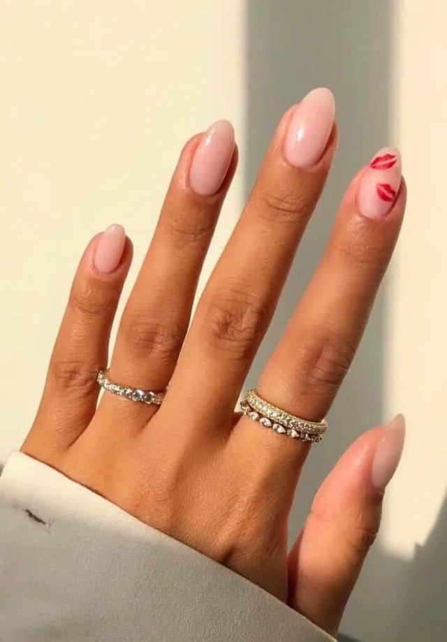 Valentine’s Day Nails | Kiss’ Nude Nails - Subtle and Romantic