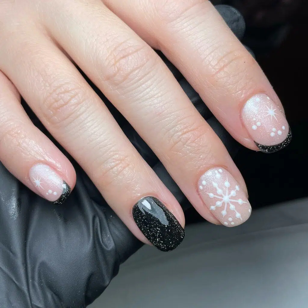 Chic Holiday Nails: 24+ Simple Black Christmas Nail Ideas