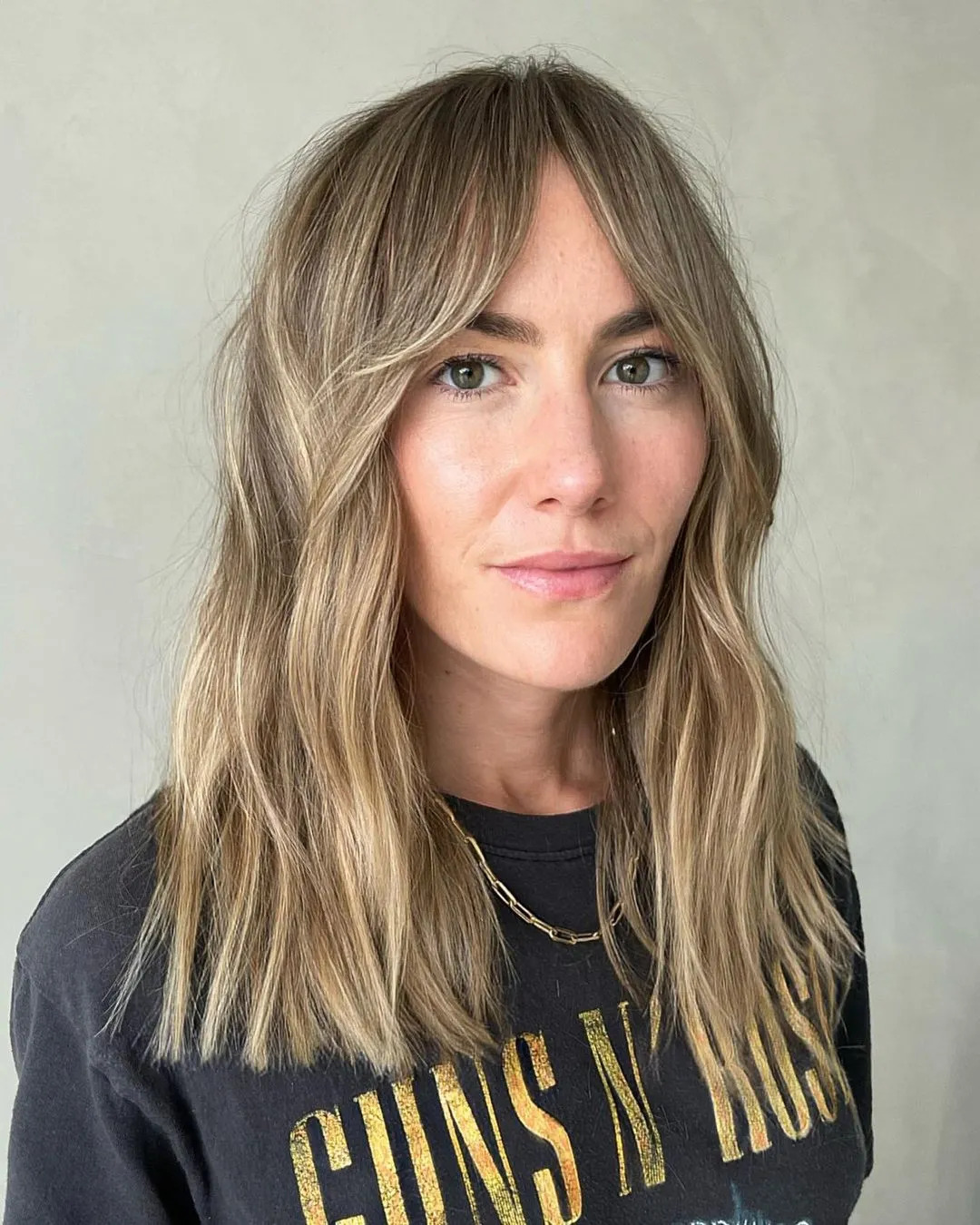 Chic Medium-Length Hairstyles with Bangs: 30 Low-Maintenance Picks ...