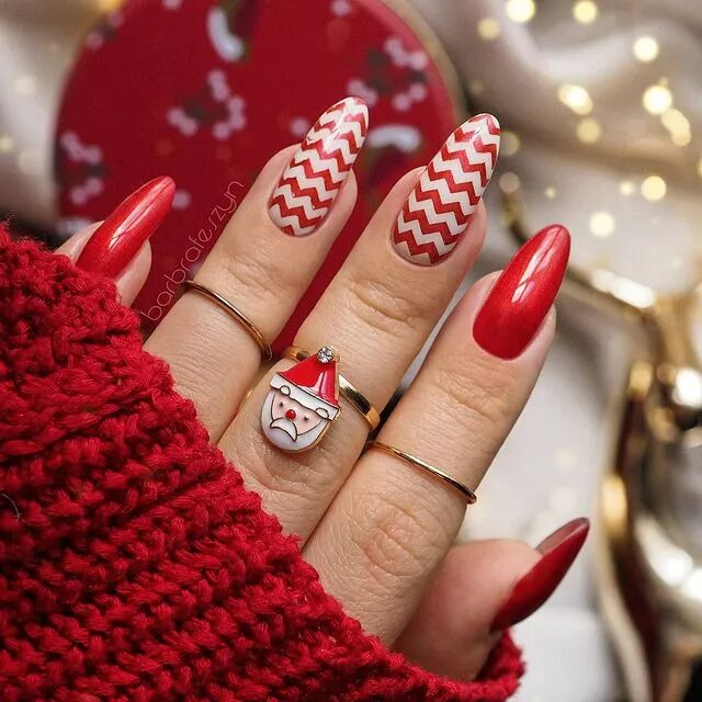 Winter Nail Designs | Playful Zig Zag Candy Cane Nail Art for a Festive Touch