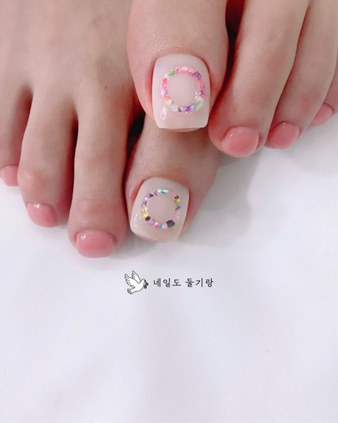pink and white nails toe design for wedding doolginail