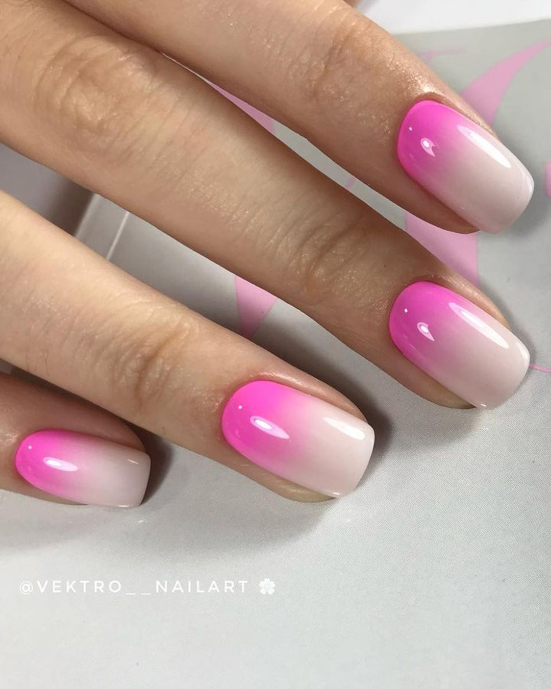 pink and white nails hot ombre simple vektro__nailart