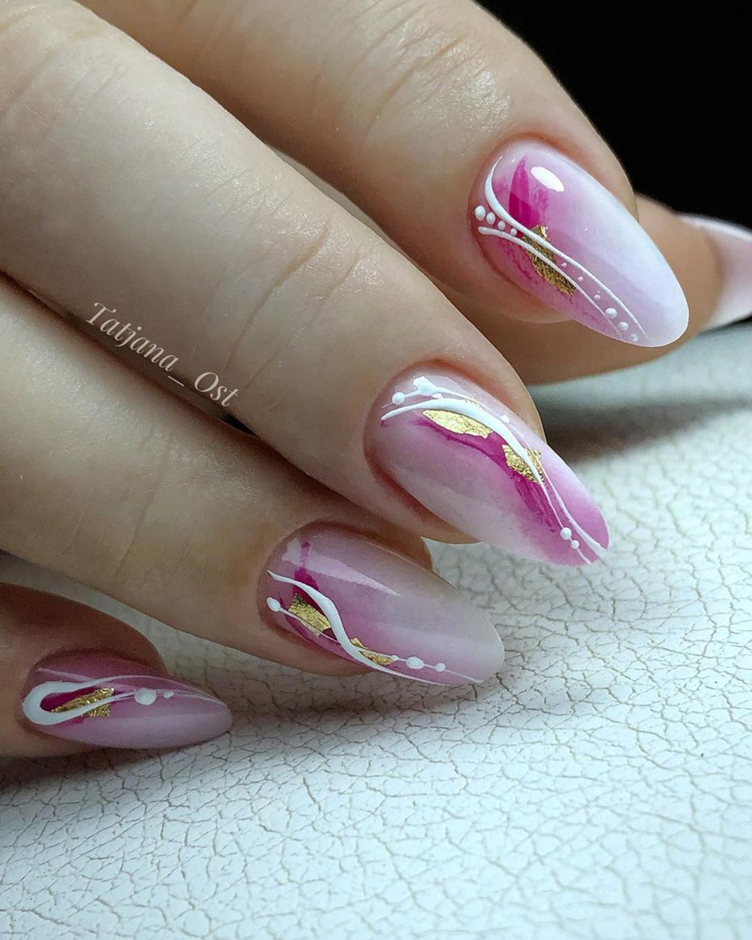 pink and white nails wedding hot pink with gold tatjana_ost