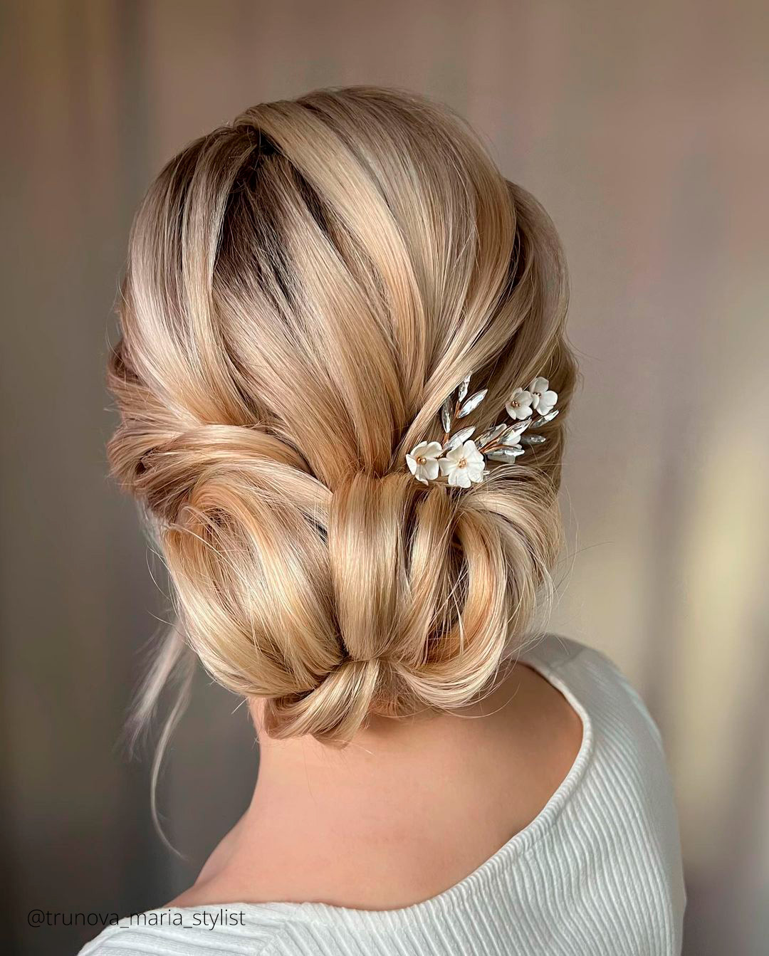 wedding hairstyles for medium hair classy chignon cathrineheierenhansen